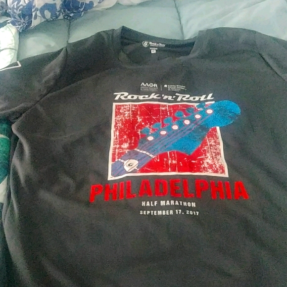Brooks Tops - Philadelphia half marathon shirt